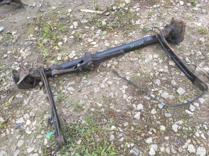 Балка подвески задняя Nissan Almera N15