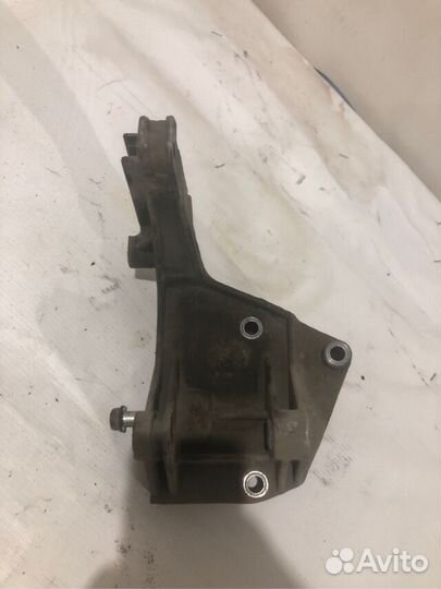 Кронштейн генератора ваз (LADA) kalina sedan 1.4 М