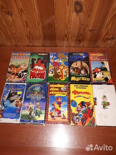 Детские видеокассеты с мультфильмами пакетом