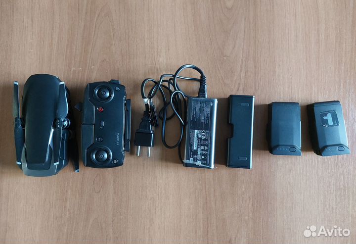 Квадрокоптер DJI Mavic Air с камерой
