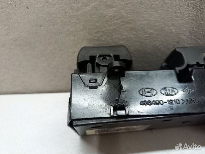 Блок управления стеклоподъемниками Kia Soul 2010