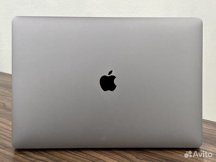 Macbook Pro 15 2017 i7 / 16 / 1 тб
