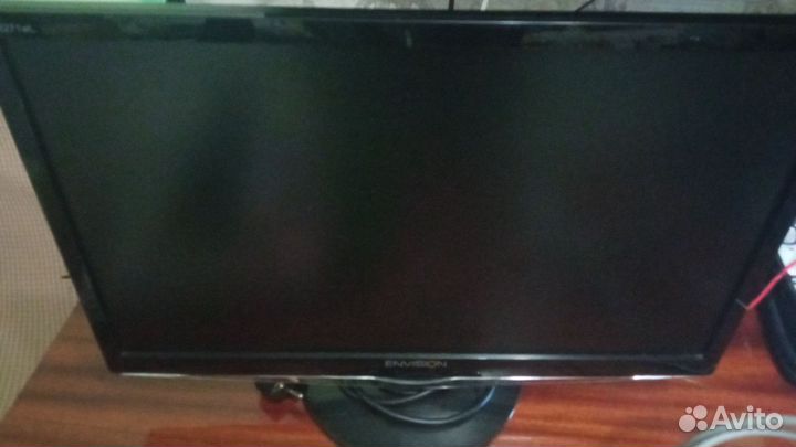 Монитор рабочий 22