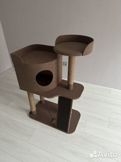 Домик для кошки с когтеточкой новый