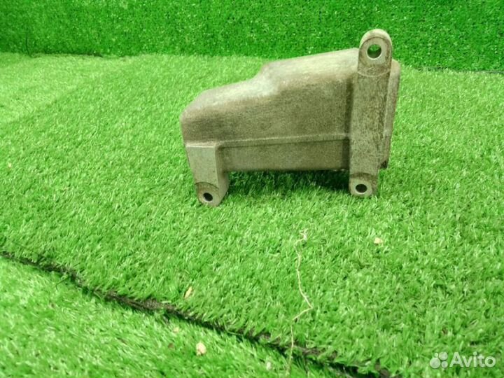 Резонатор воздушного фильтра Audi A4 8E 1.8t 3090