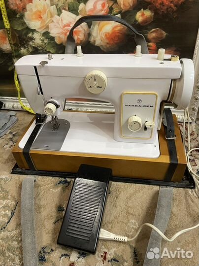 Швейная машина Чайка