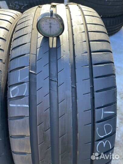 Michelin Pilot Sport 4 235/45 R18