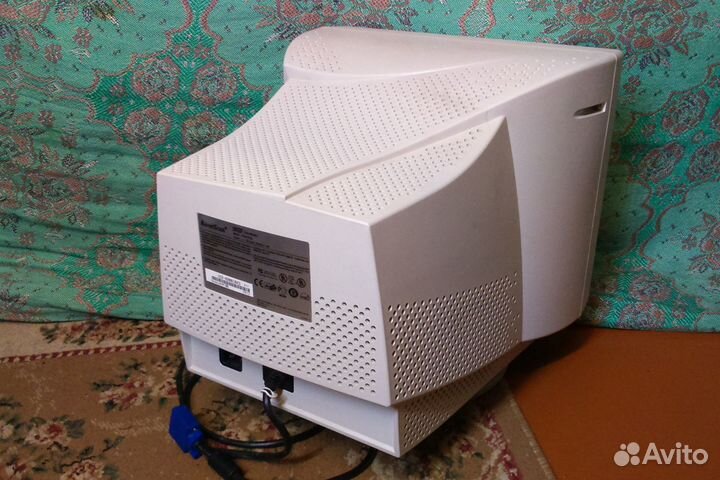 Монитор Roverscan 105SF 15