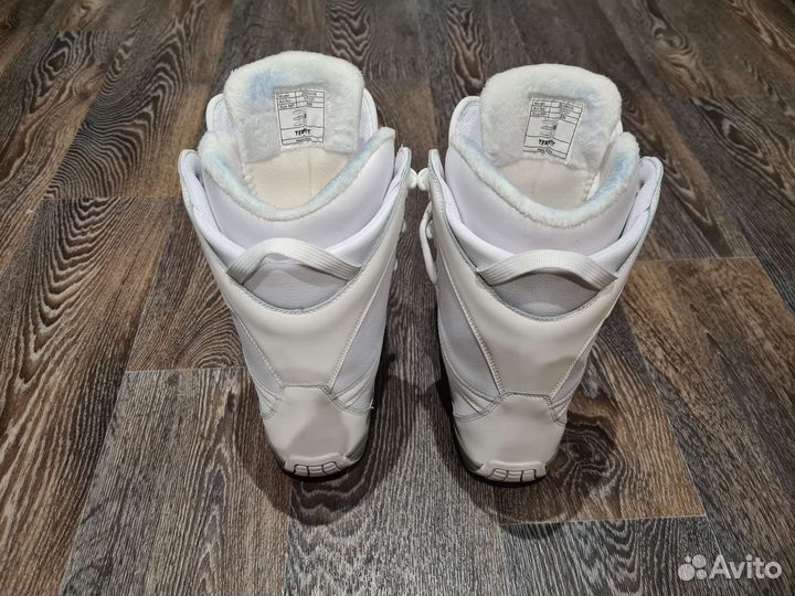 Сноубордические ботинки женские