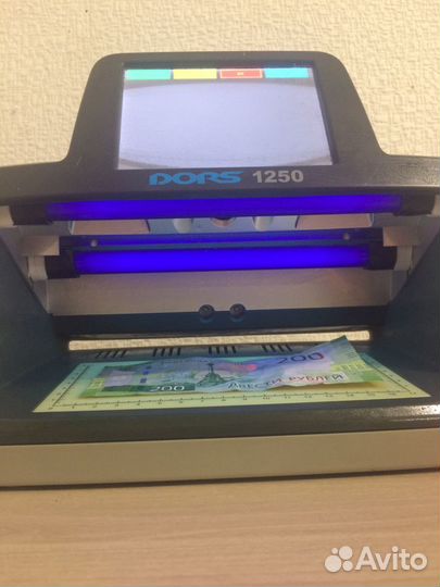 Dors 1250 -просмотровый детектор валют банкнот