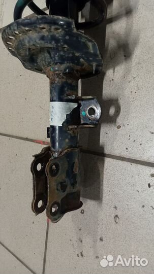 Стойка передняя правая Солярис 2011