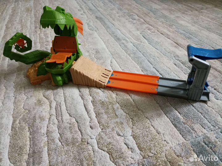 Трек Hot wheels Дракон