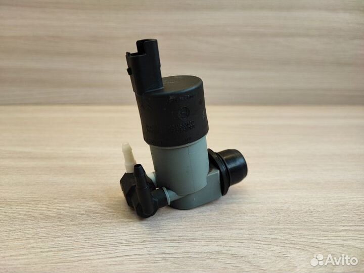 Насос стеклоомывателя Renault Duster