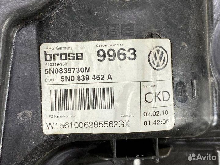 Стеклоподъемник задний правый Volkswagen Tiguan