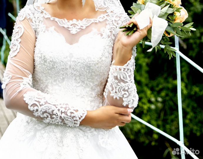 Свадебное платье