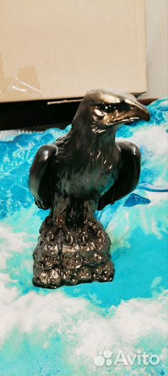 Статуэтка орла