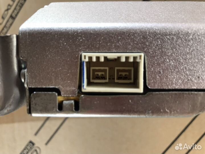 Усилитель Toyota Land Cruiser 200