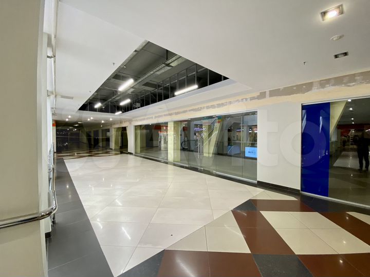 Торговая площадь, 1350 м²