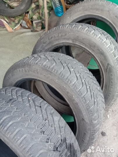 Goodyear UltraGrip 500 255/55 R18 109T