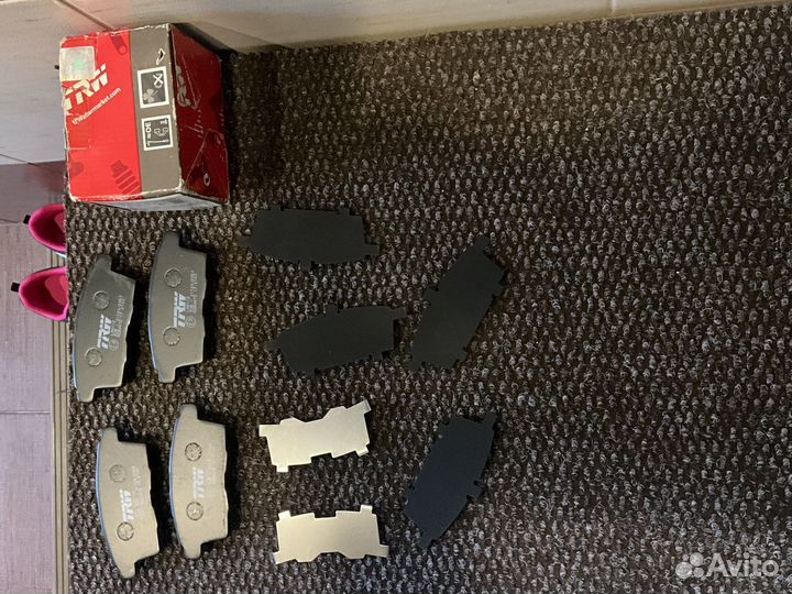 Дисковые тормозные колодки задние