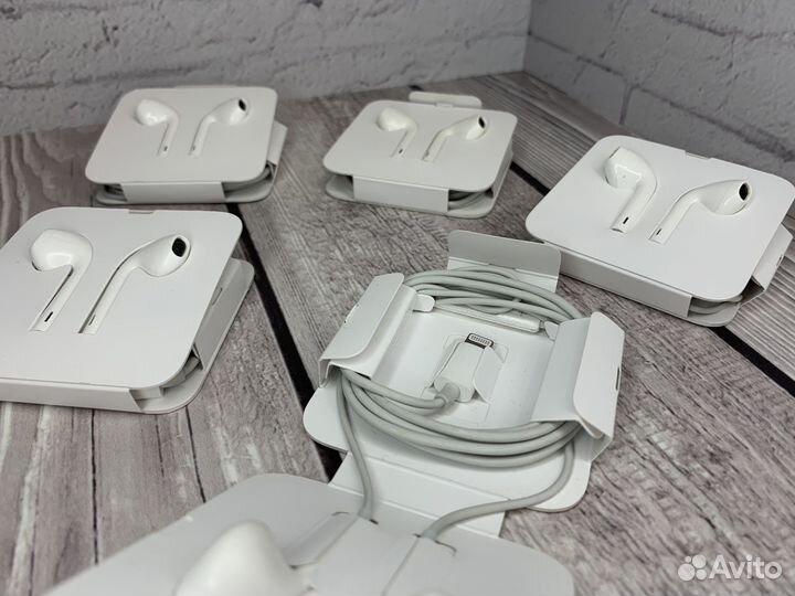 Оригинальные наушники Apple EarPods lightning