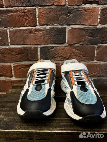 Кроссовки р 36