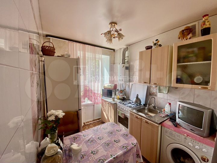 2-к. квартира, 40 м², 2/4 эт.