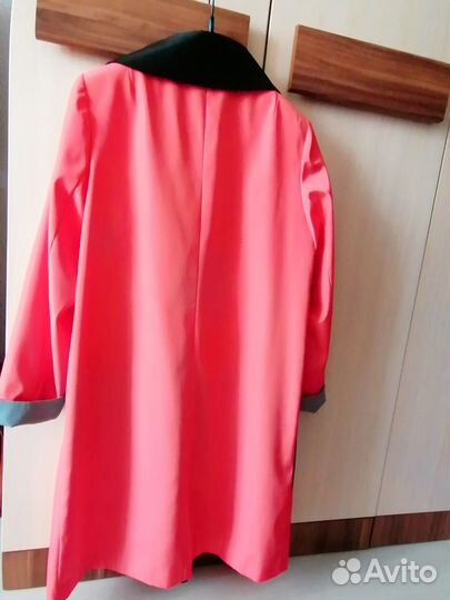 Плащ демисезонный женский 54