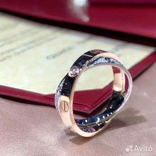 Cartier Кольцо Love 0,19 ct