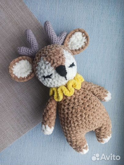 Игрушка вязаная плюшевый олененок