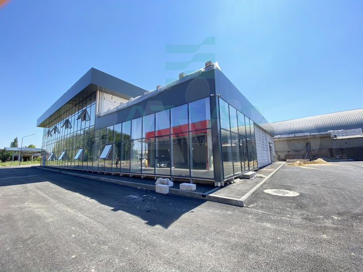 Аренда торгового здания 2 этажа. Первая линия