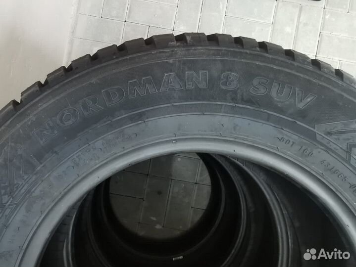 Nokian Tyres Nordman 8 SUV 215/65 R16