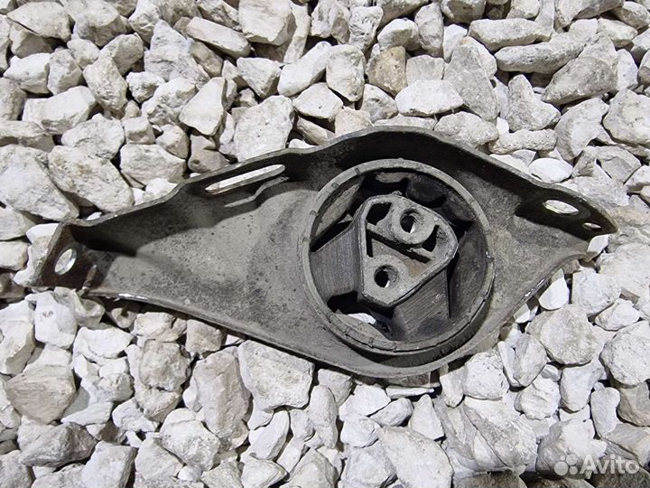 Опора двигателя Датсун