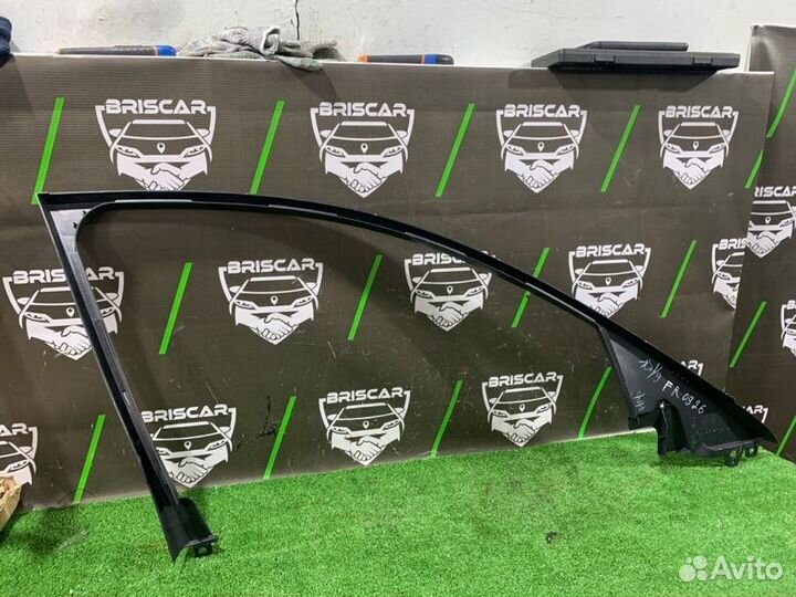 Накладка двери передняя правая Infiniti Fx37 S51