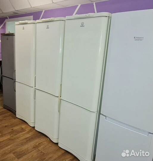 Холодильник бу Indesit