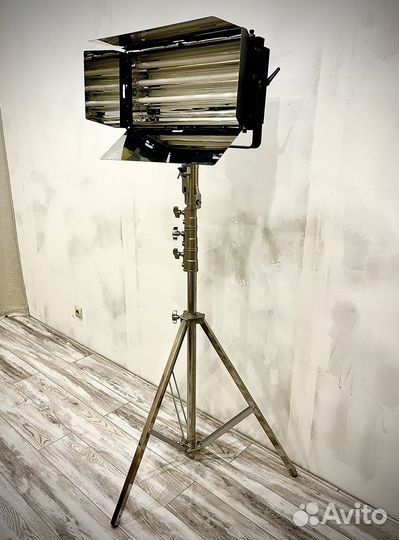 Стойка для светового оборудования