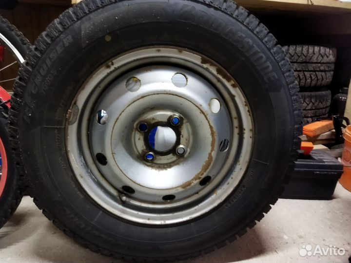 Bridgestone Ice Cruiser 7000S 185/70 R14