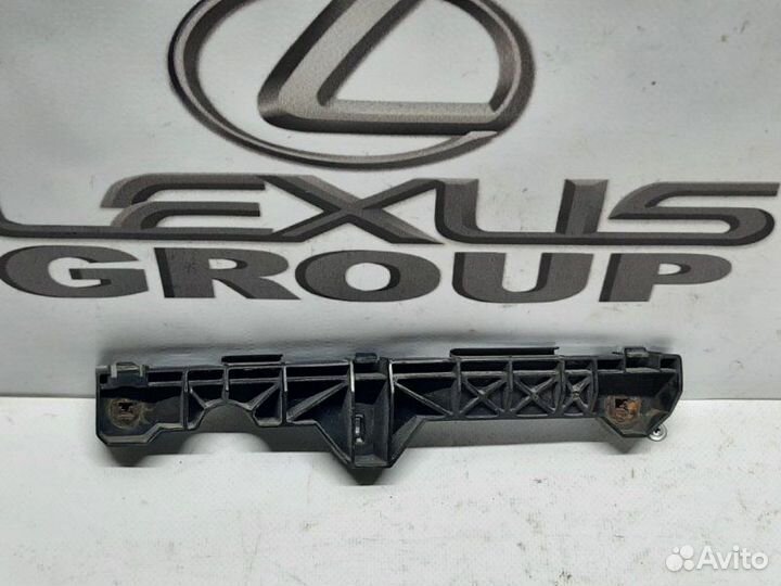 Кронштейн бампера лев. перед. Lexus RX330