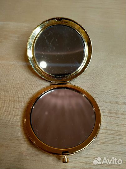 Зеркальце карманное со стразами