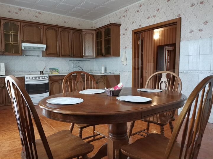 5-к. квартира, 169 м², 4/10 эт.