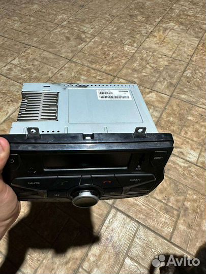 Штатная магнитола LADA vesta