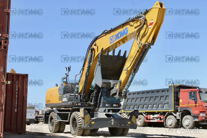 Колёсный экскаватор XCMG XE210WD, 2024
