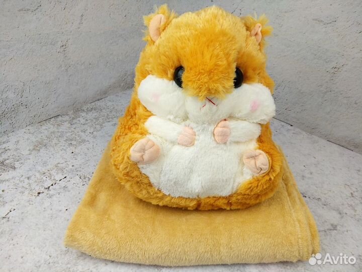 Хомяк с пледом