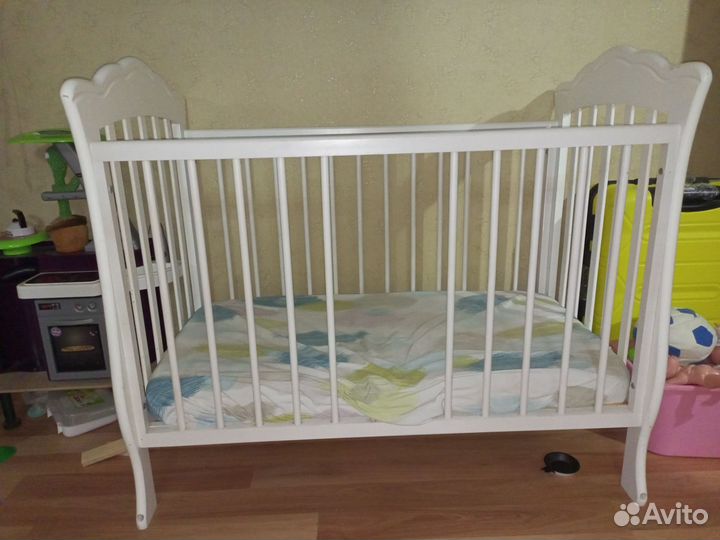 Детская кровать с матрасом