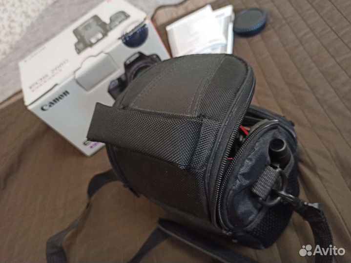 Зеркальная камера canon 200d