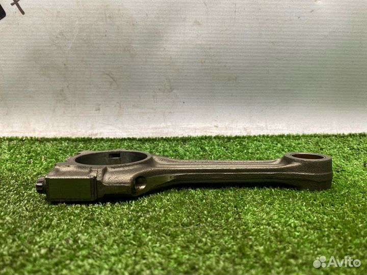 Шатун Mercedes-Benz M102 M103 M104