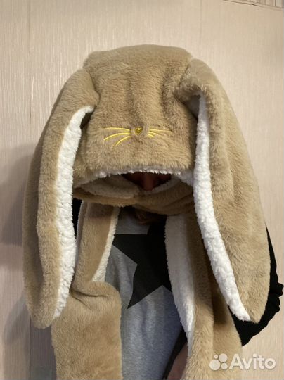 Шапка с ушами кролика