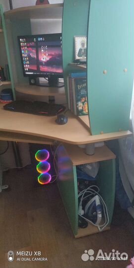 Компьютерный стол