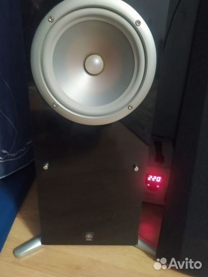 Акустические системы Yamaha NS 777