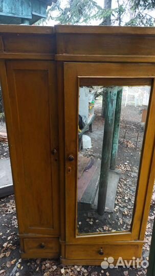 Шифоньер старинный